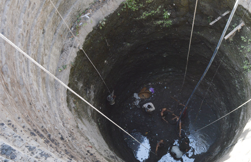 Well Cleaning - Kalamsara, Jalgaon