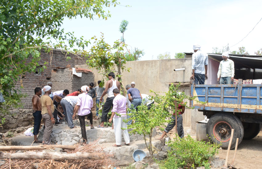 Well Cleaning - Kalamsara, Jalgaon