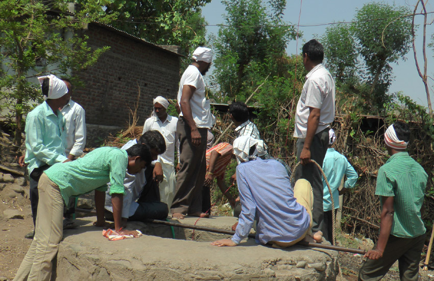 Well Cleaning - Shahapur, Jalgaon