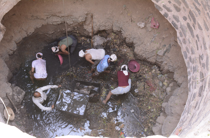 Well Cleaning - Takali, Jalgaon