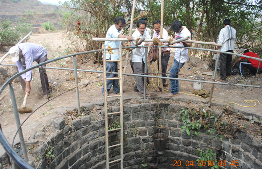 Well Cleaning - Khalapur,Isambewadi