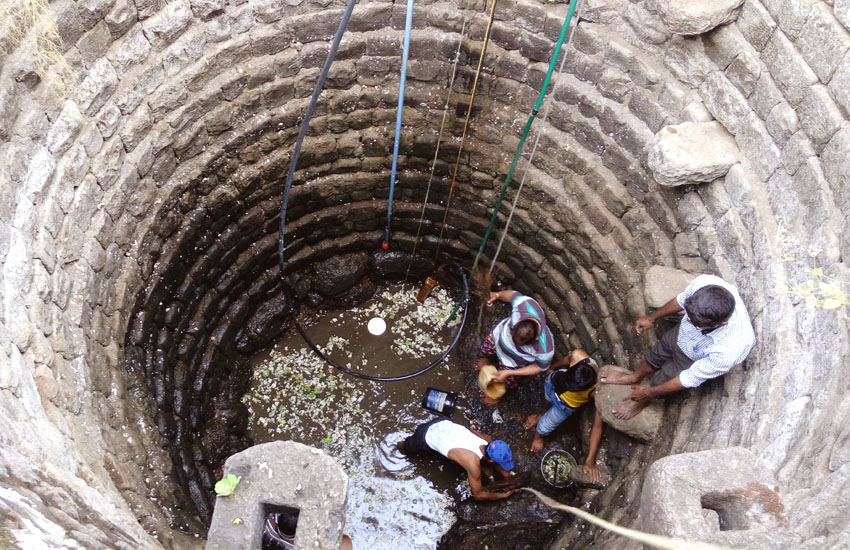 Well Cleaning - Borvadi, Mangaon