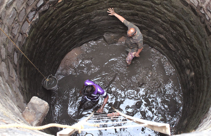 Well Cleaning - Talegaon, Mangaon