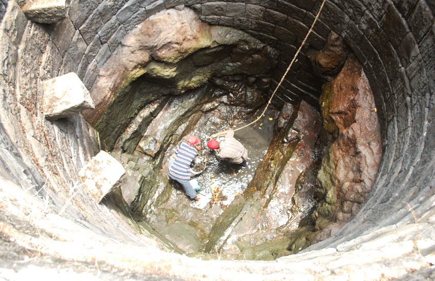 Well Cleaning - Varak, Mangaon