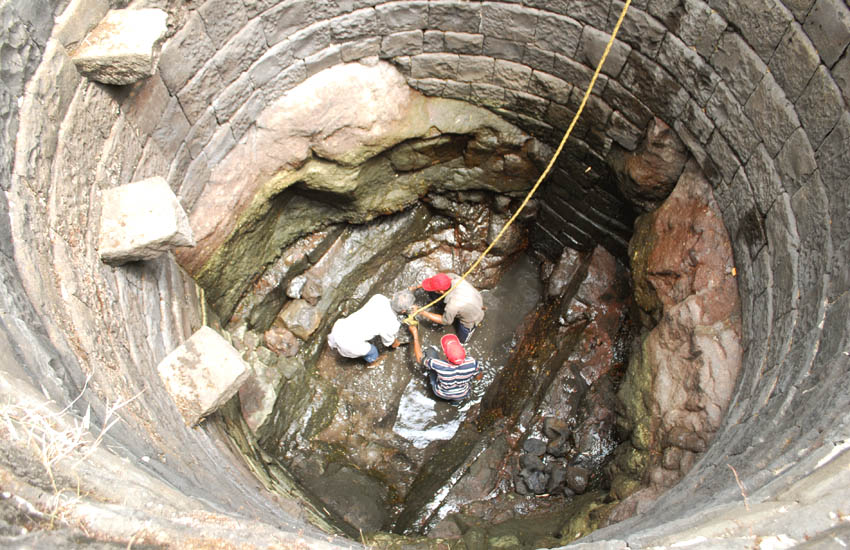 Well Cleaning - Varak, Mangaon