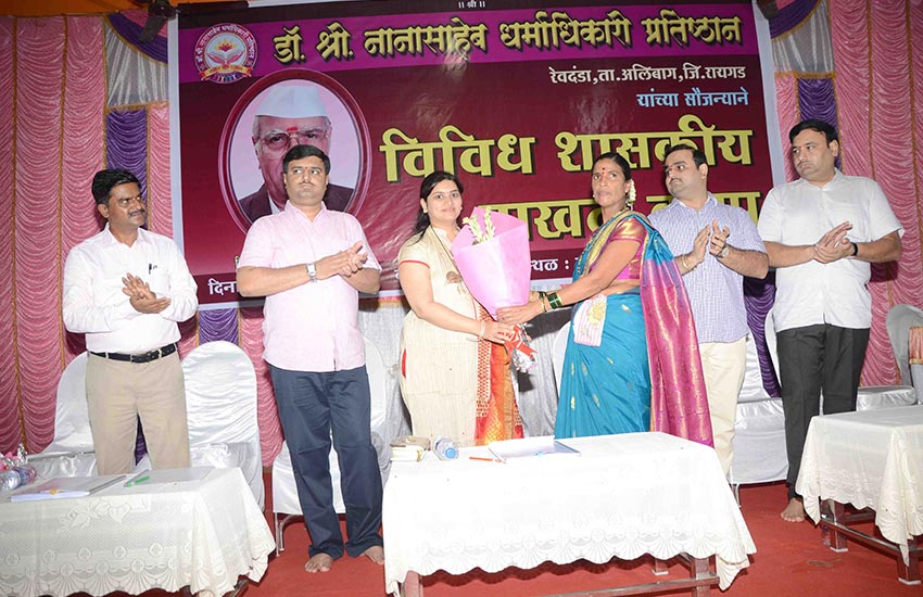 Certificate distribution